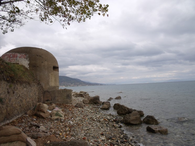 Bunker az Ohrid tó parján