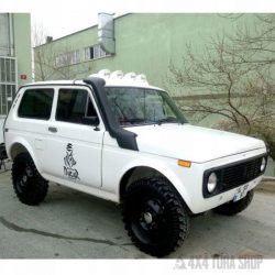 lada niva snorkel